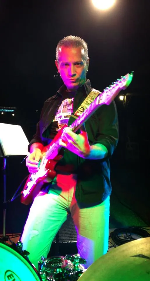 Nuestro gran Angel, un auténtico frontman!